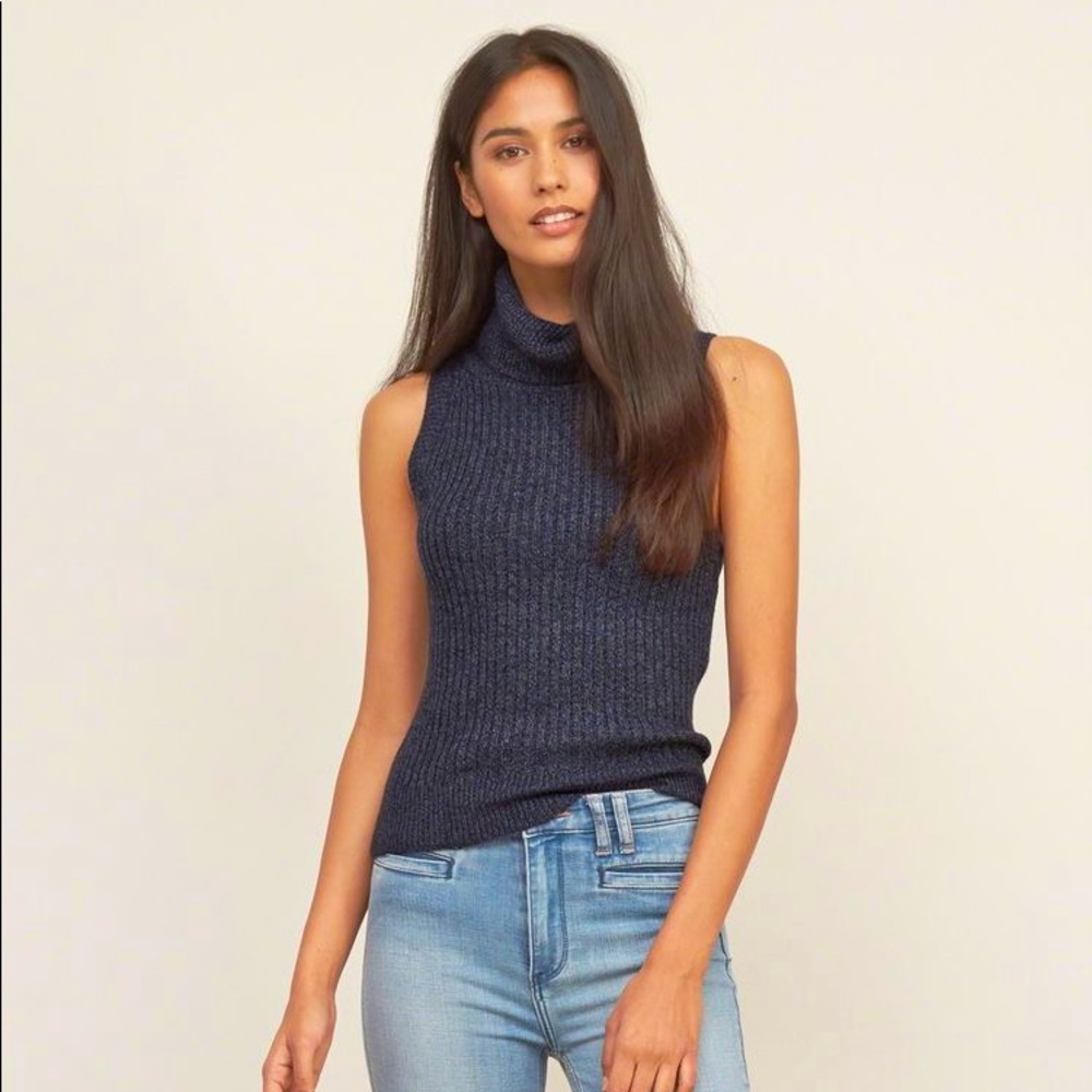 Abercrombie & Fit Sleeveless Turtleneck Sweater
